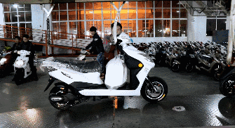 專業(yè)生產(chǎn)PVC護(hù)套、銅排、鋁排、新能源電池銅/鋁軟連接-人禾電子